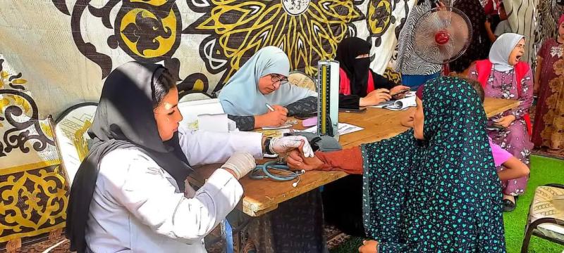 تقديم خدمات طبية وإجراء تحاليل لأكثر من 470 مواطنا ضمن أعمال القافلة السكانية بمدينة الدلنجات