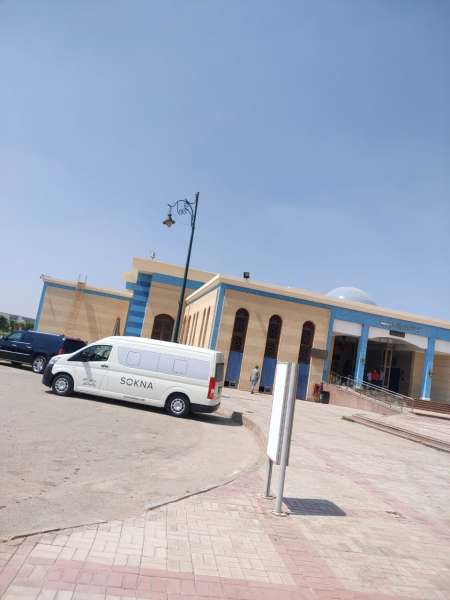 وصول جثمان والدة دينا الشربيني إلى مسجد المشير طنطاوى