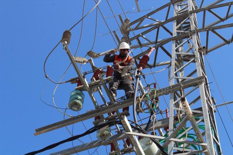 هيئة قناة السويس توقع عقدا لصيانة كهرباء الأنفاق مع «شنايدر إلكتريك»