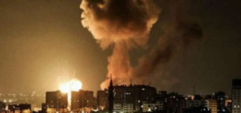 مجزرة إسرائيلية جديدة.. ارتفاع شهداء قصف مستشفى بغزة لـ 800 شهيد وجريح