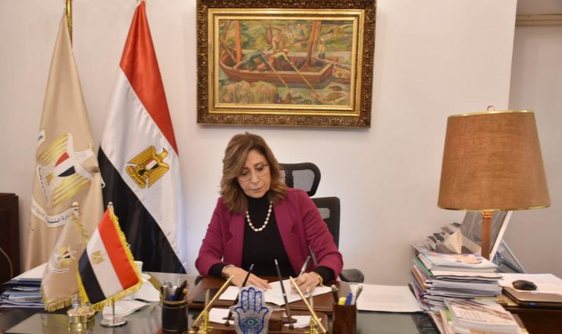 وزيرة الثقافة تعلن الحداد لثلاثة أيام
