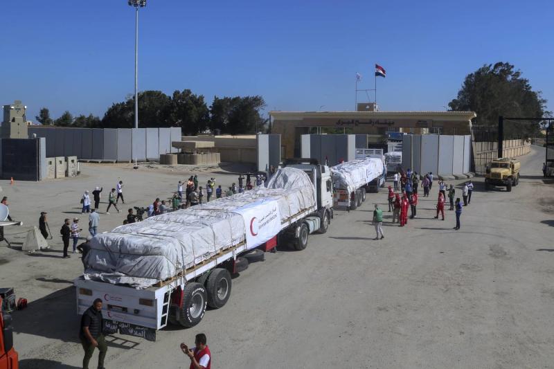 الهيئة العامة للاستعلامات تكشف حجم المساعدات الواردة لغزة من معبر رفح