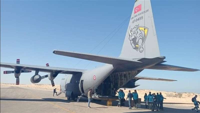 مطار العريش يستقبل طائرة مساعدات تركية لأهالي غزة