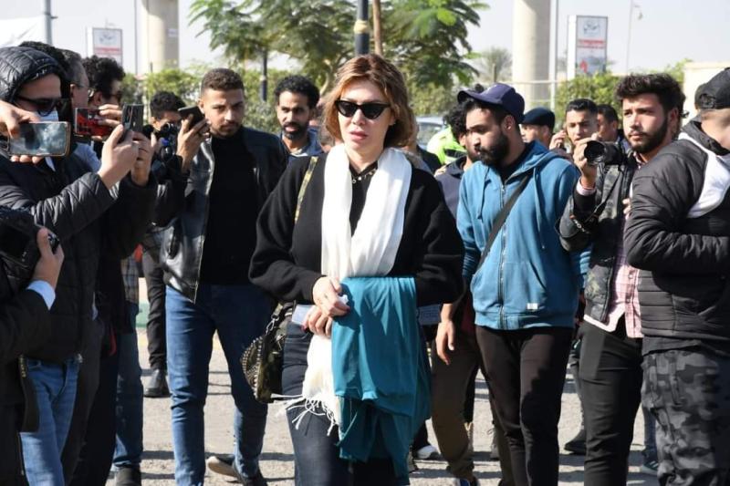 شاهد الصور الأولى من جنازة أشرف عبد الغفور