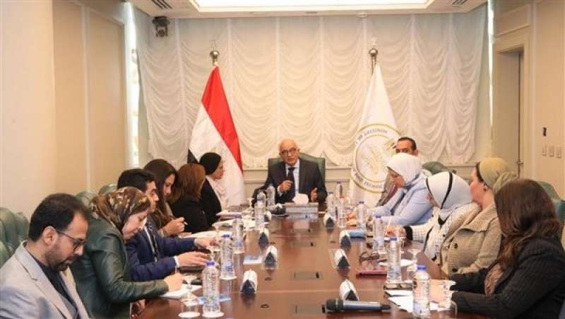 رضا حجازي يبحث مع وفد البنك الدولي تطوير التعليم قبل الجامعي
