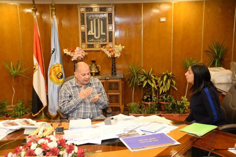 محافظ أسيوط يتابع استكمال الإجراءات القانونية لاعتماد لائحة العمل المالية والإدارية لمركز معلومات شبكات المرافق والبنية الأساسية