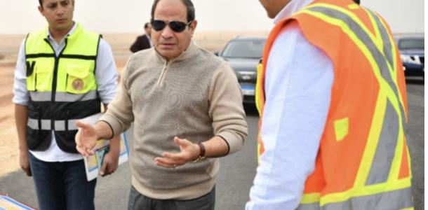 الرئيس السيسي يتفقد الأعمال الإنشائية لتطوير عدد من الطرق والمحاور بالقاهرة