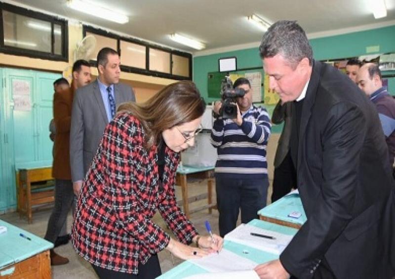 وزيرة الثقافة: التصويت في انتخابات الرئاسة أداءٌ للواجب نحو الدولة