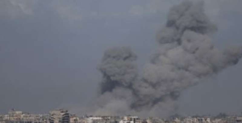 القاهرة الإخبارية: قصف إسرائيلي مكثف على مناطق متفرقة في قطاع غزة