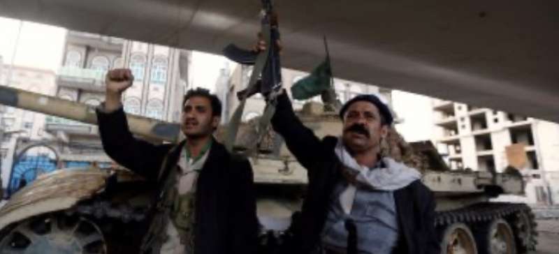 الحكومة اليمنية: نحمل الحوثيين مسؤولية جر البلاد لساحة مواجهة عسكرية