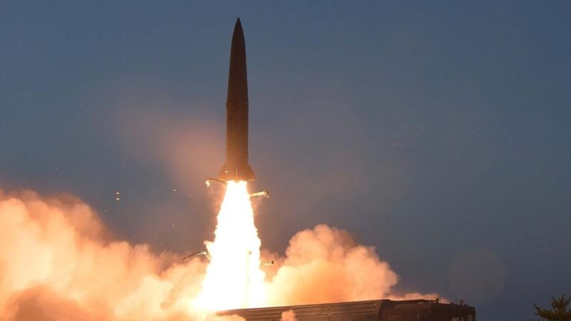 كوريا الشمالية تعلن نجاح إطلاق صاروخ باليستي عابر للقارات يعمل بالوقود الصلب