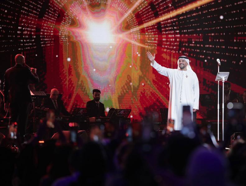 حسين الجسمي يعرض 22 أغنية من حفلة مفاجآت صيف دبي في ”اليوتيوب”