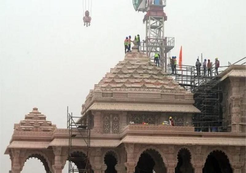 رئيس وزراء الهند يفتتح معبدا هندوسيا بني مكان مسجد مدمر