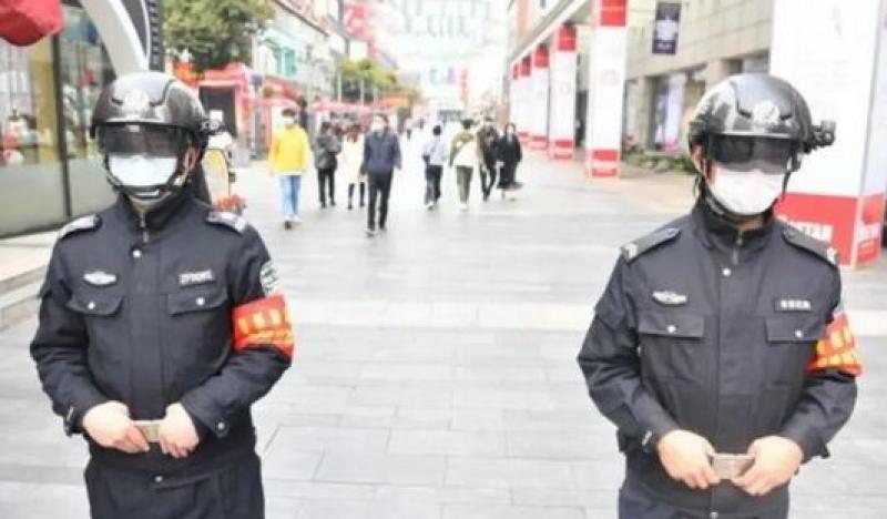 التحقيق مع 12 شخصا بعد حريق في مبنى خلف عشرات القتلى في الصين