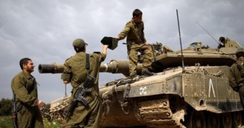 إعلام إسرائيلى: جالانت يوعز بإعداد خطة دعائية لحرب مرتقبة مع لبنان
