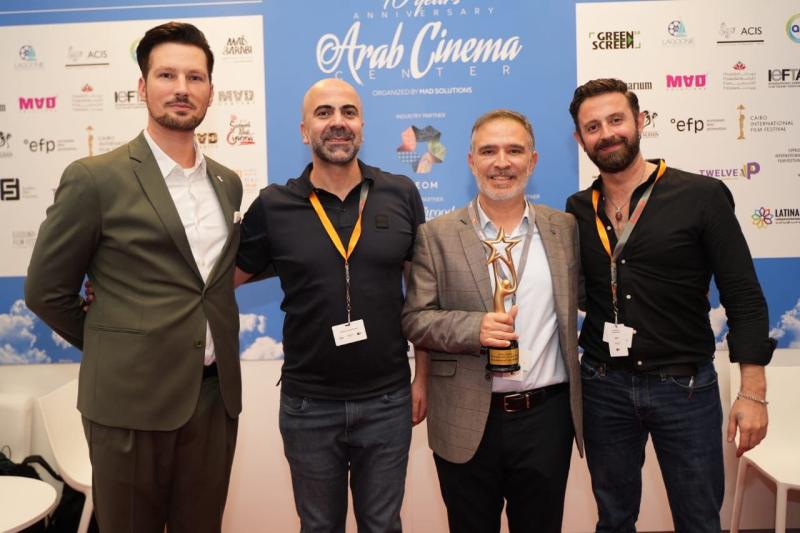 مركز السينما العربية يسلم جائزة شخصية العام العربية السينمائية لمهند البكري ضمن مهرجان برلين