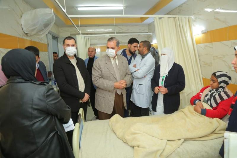 محافظ كفرالشيخ يطمئن على أطفال «غزة» بمستشفى العبور