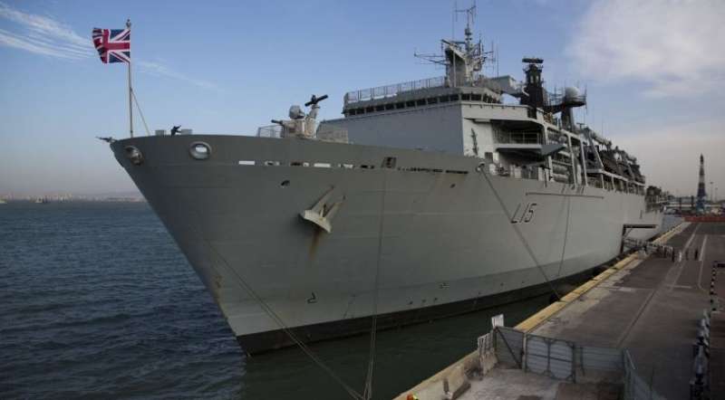 أنصار الله تعرض السماح بسحب السفينة البريطانية المتضررة مقابل دخول مساعدات إلى غزة