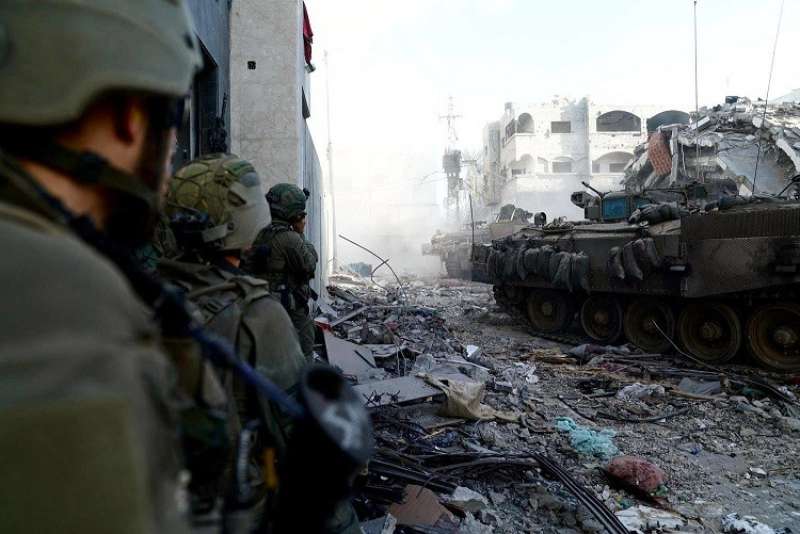 حماس تعلق على محاولة الاحتلال التنصل من مجزرة المساعدات