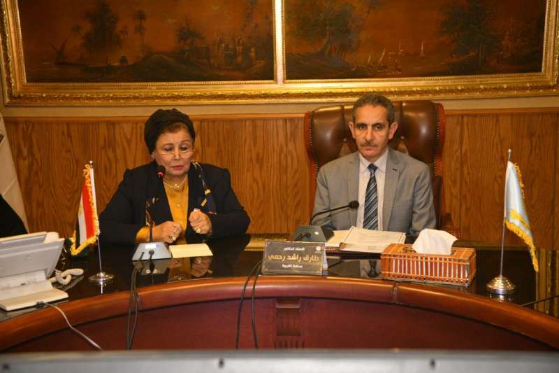 محافظ الغربية يناقش الخطة التنفيذية لمبادرة الألف يوم الذهبية لتنمية الأسرة المصرية وتحسين الخصائص السكانية