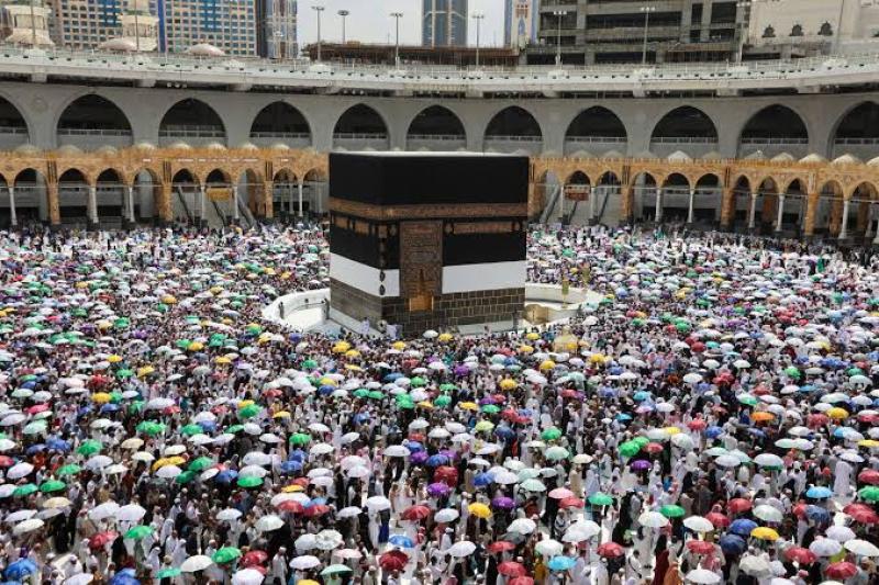 السعودية تقرر منع تكرار العمرة في رمضان لتخفيف الازدحام