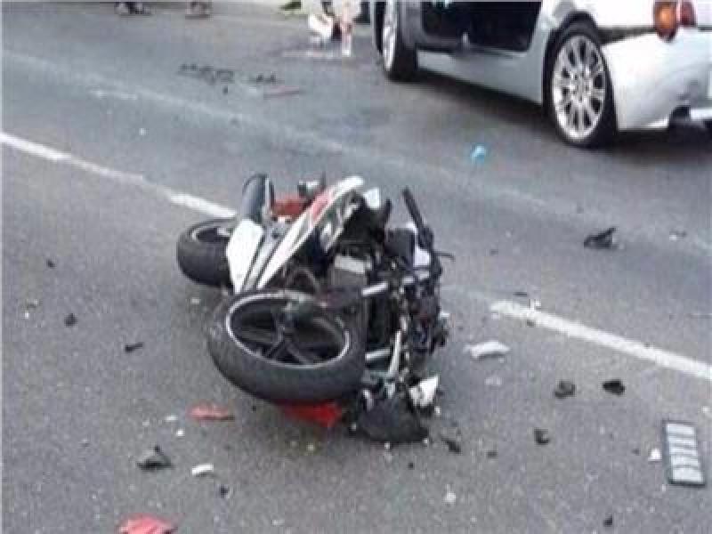 إصابة 4 أشخاص في حادث انقلاب دراجة نارية في منطقة العياط
