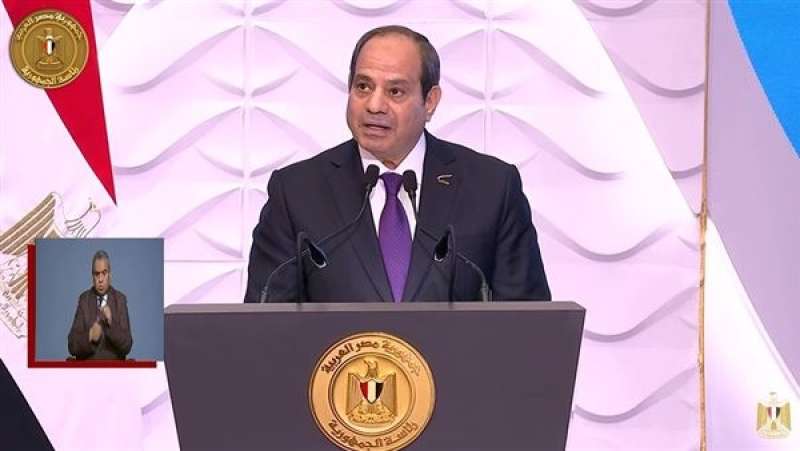 الرئيس السيسي: تحية إجلال وتقدير لكل امرأة مصرية