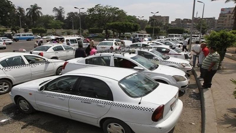 زيادة أجرة التاكسي الأبيض تزامنًا مع رفع أسعار البنزين