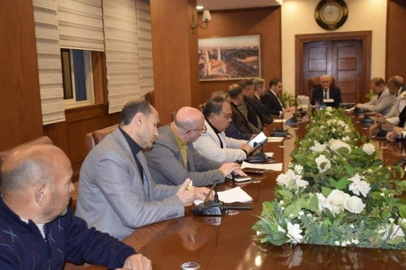 محافظ بورسعيد يوجه باستمرار أعمال إزالة التعديات والمخالفات على أملاك الدولة بجنوب بورسعيد