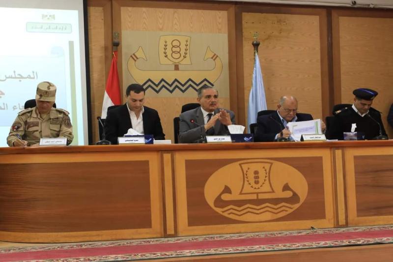 محافظ كفر الشيخ يترأس المجلس التنفيذي للمحافظة لمناقشة عدد من الموضوعات والقرارات الخدمية والتنموية