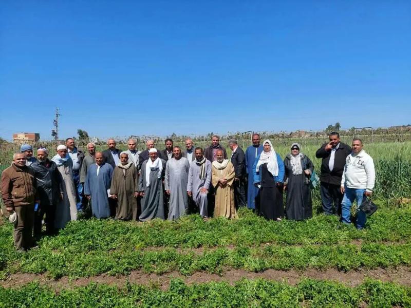الزراعة: 823 باحثا وخبيرا فنيا ومرشدا زراعيا يشاركون في الفرق الإرشادية الريفية خلال شهر مارس في 23 محافظة