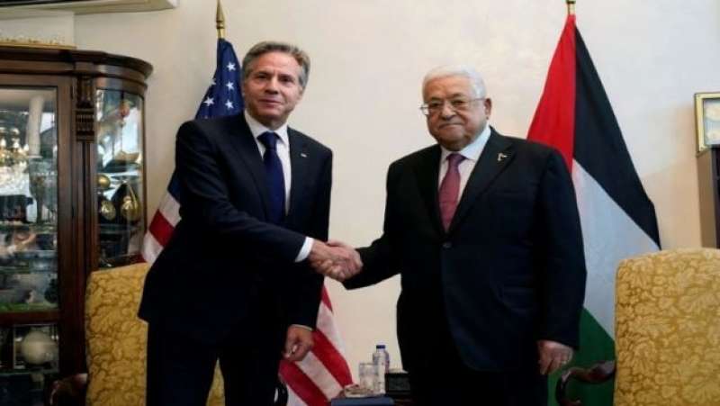 عباس يطالب بلينكن بمنع أي عملية عسكرية تنوي إسرائيل تنفيذها في رفح
