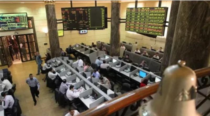 البورصة المصرية.. مبيعات أجنبية تقود هبوط المؤشرات بمنتصف التعاملات