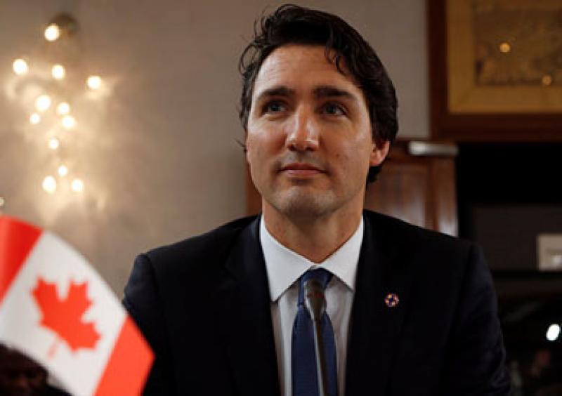 رئيس وزراء كندا يعلن عدم زيادة الضرائب على الطبقة المتوسطة