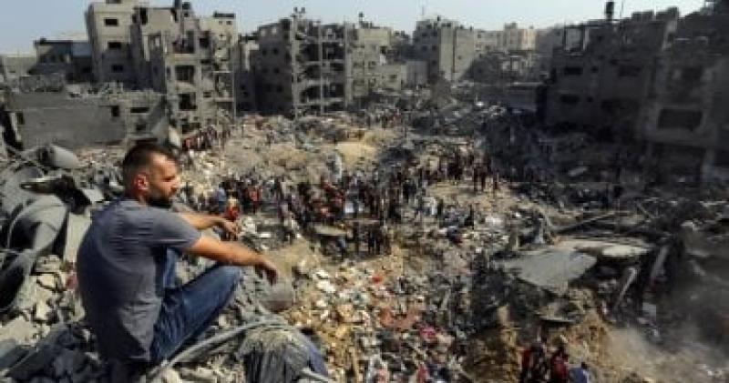 رئيس MI6 السابق يلوم الاستهداف المنهجي الإسرائيلي في مقتل عمال الإغاثة بغزة