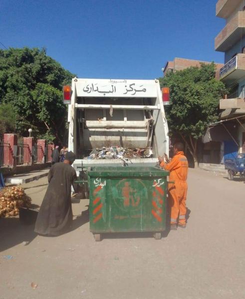 أسيوط: حملات نظافة مكثفة خلال أجازة عيد الفطر ورفع 450 طن مخلفات
