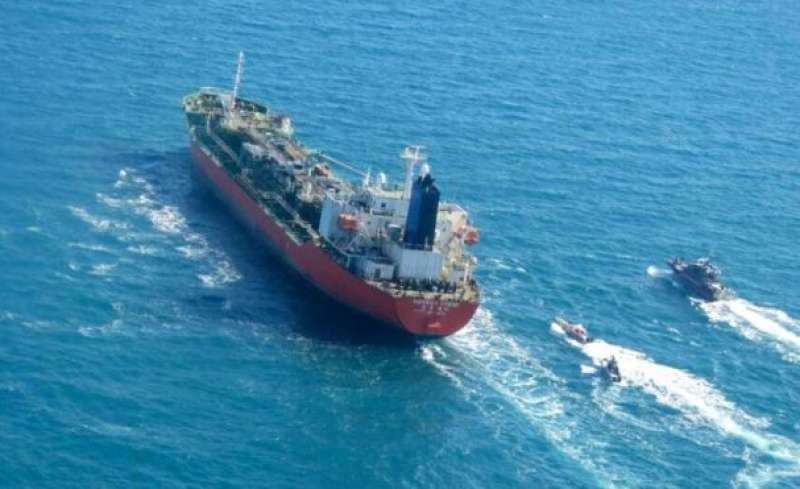بعد حادث السفينة قرب هرمز.. إسرائيل تدعو العالم لمعاقبة إيران