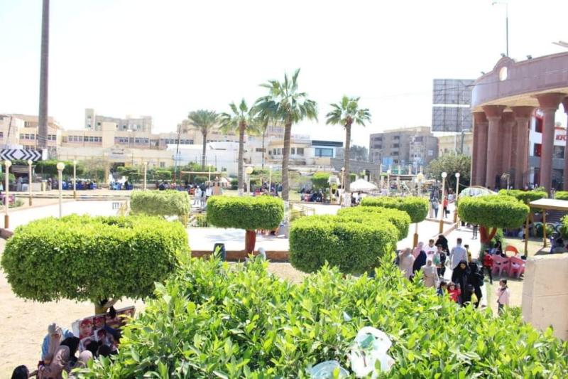 كفرالشيخ: بدء توافد الزوار على حديقة صنعاء وحديقة الحيوان والحدائق العامة لقضاء إجازة شم النسيم