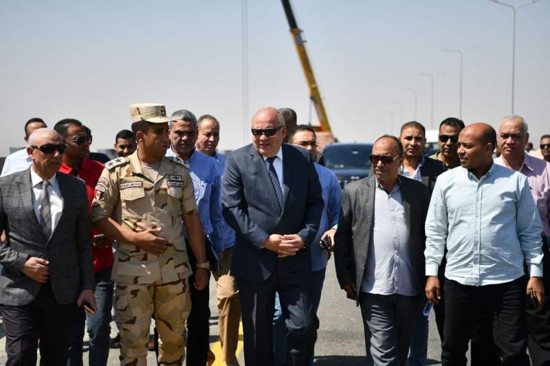 محافظ قنا يتفقد الإنشاءات النهائية لمحور أبوتشت - دار السلام
