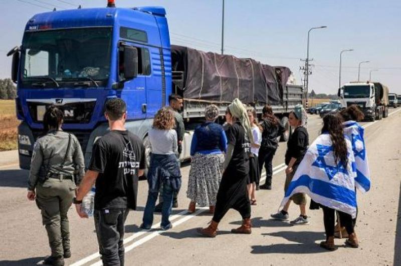 فلسطين والسعودية تستنكران اعتداء إسرائيليين على قافلة مساعدات أردنية كانت في طريقها لغزة