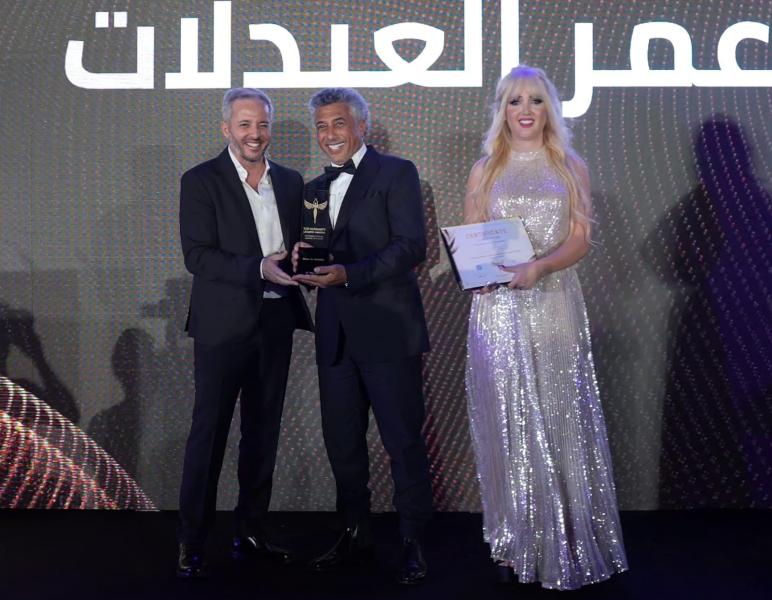 الإمارات تكرم ”صوت الأردن” الفنان عمر العبداللات بجائزة قادة العمل الإنساني