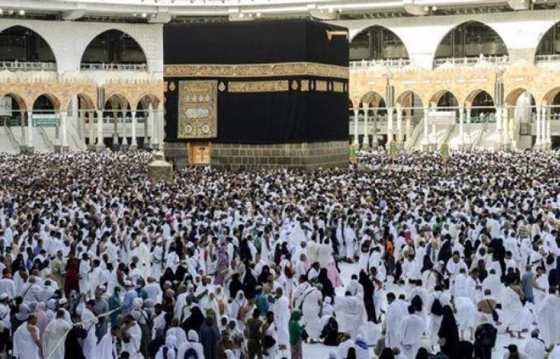 السعودية تبعد 300 ألف شخص من مكة لعدم حملهم تصاريح الحج