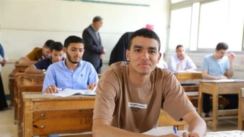 «التعليم»: ضبط طالب بكفر الشيخ بسبب محاولته الغش الإلكتروني في امتحان الإحصاء