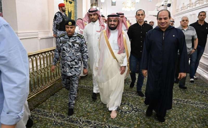 الرئيس السيسي يزور المسجد النبوي الشريف