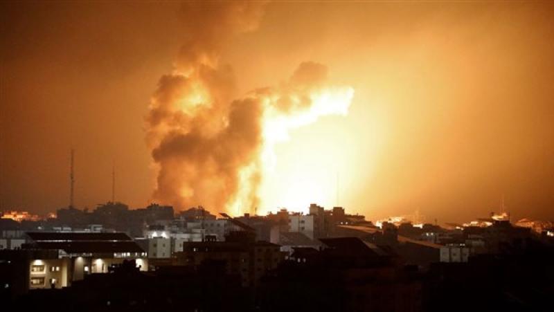 استشهاد 6 فلسطينيين في قصف إسرائيلي على منزل بحي الشيخ رضوان
