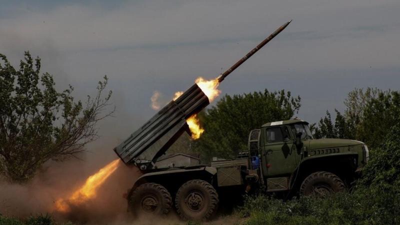 الولايات المتحدة تجيز لأوكرانيا استخدام الأسلحة الأمريكية في ضرب القوات الروسية عبر الحدود