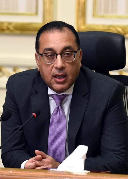 رئيس الوزراء يستعرض تقريراً حول أهم التوصيات بشأن تحليل البيئة القُطري في مصر