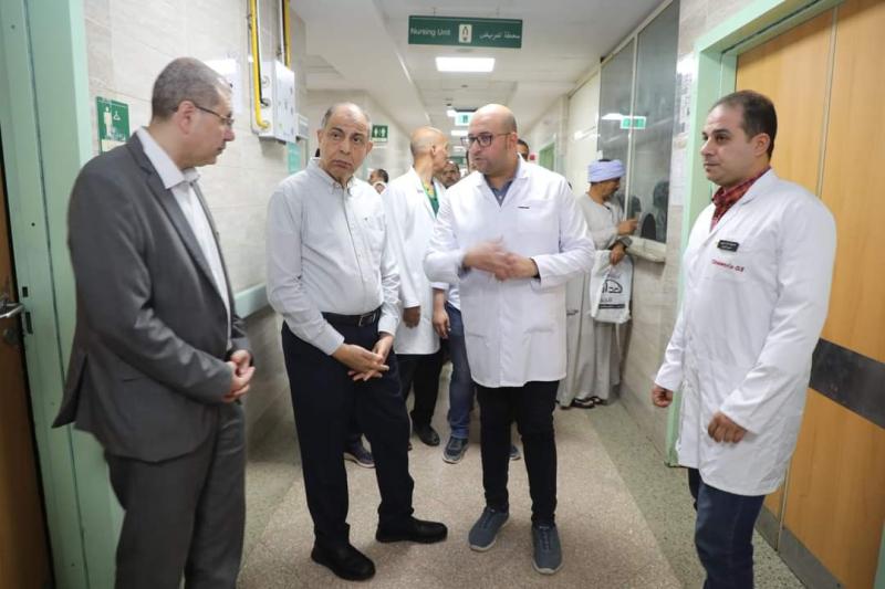 محافظ المنيا يتفقد أقسام  مستشفى ملوى التخصصى ويشدد على اعمال النظافة وتقديم افضل الخدمات العلاجية  للمرضى