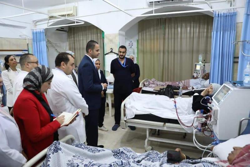 نائب وزير الصحة يجري جولة تفقدية بمستشفى القاهرة الجديدة التخصصي