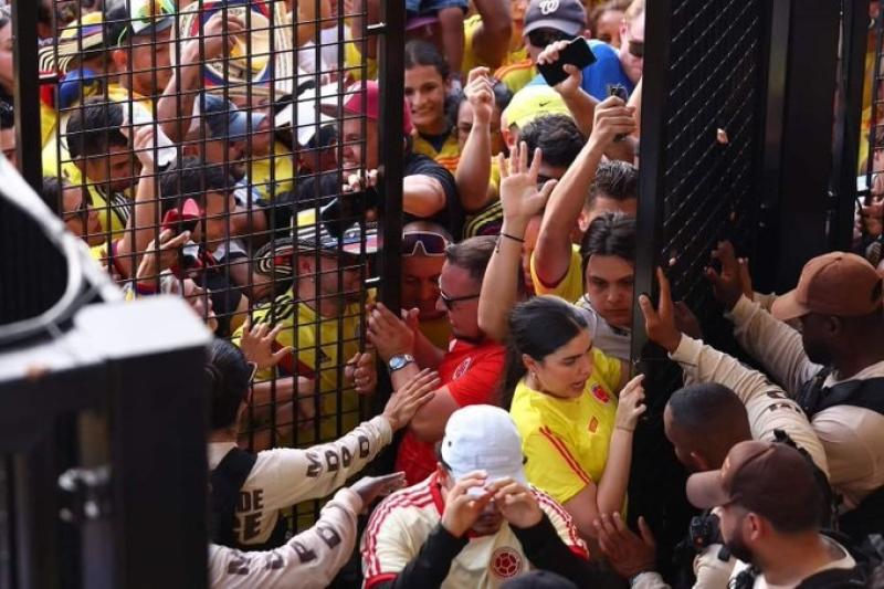 جماهير كولومبيا تقتحم ملعب نهائي الكوبا أميركا